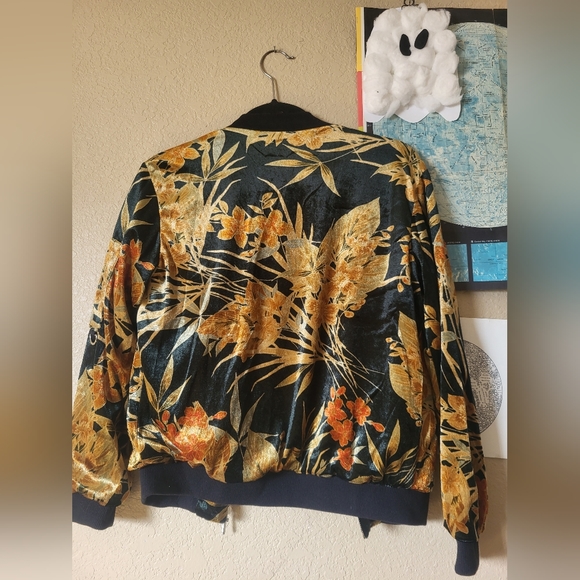 Zara Basic Floral Print Velvet Track Jacket - Picture 7 of 11